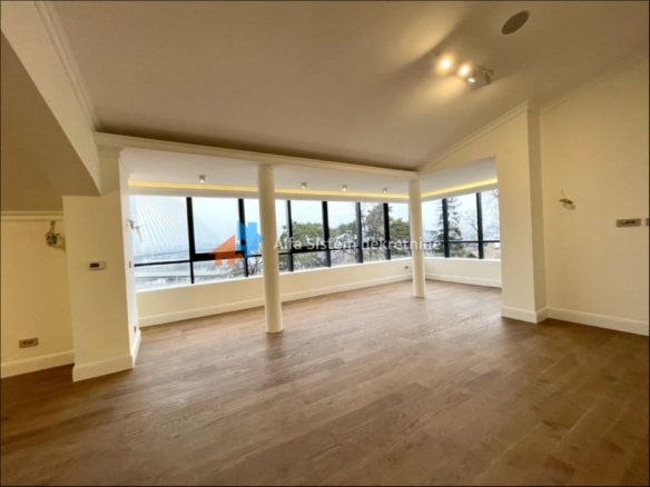 Izdavanje: Četvorosoban stan 174 m², Savski venac – Beograd