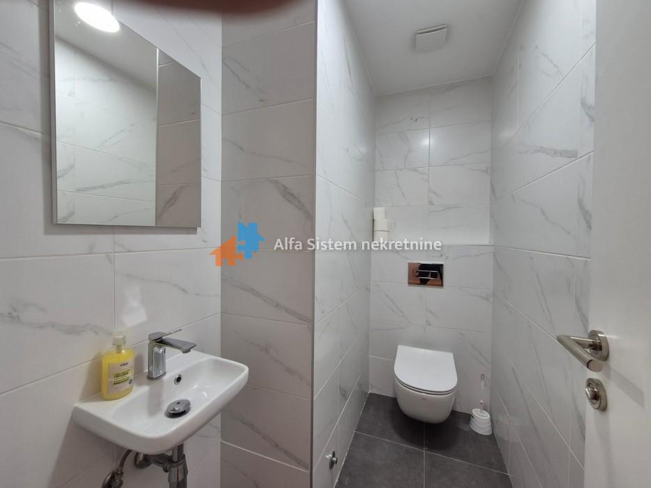 Izdavanje: Trosoban stan 95 m², Voždovac – Beograd
