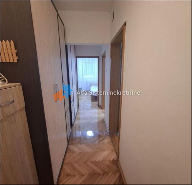 Izdavanje: Trosoban stan 52 m², Vračar – Beograd
