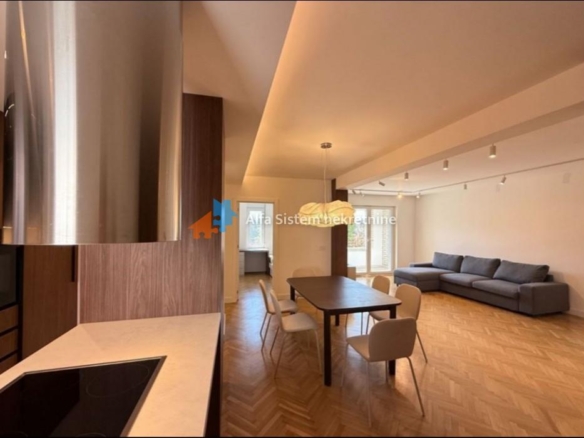 Izdavanje: Četvorosoban stan 90 m², Bežanijska kosa – Beograd