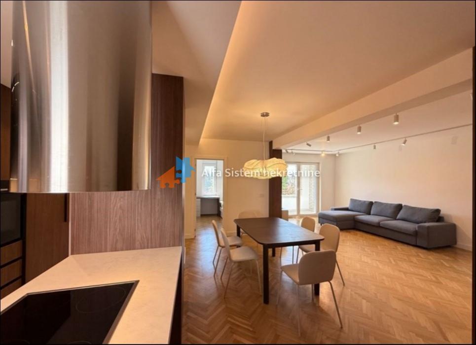 Izdavanje: Četvorosoban stan 90 m², Bežanijska kosa – Beograd