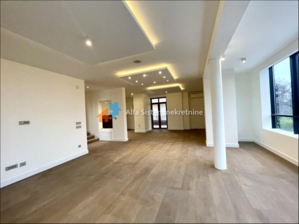 Izdavanje: Četvorosoban stan 174 m², Savski venac – Beograd
