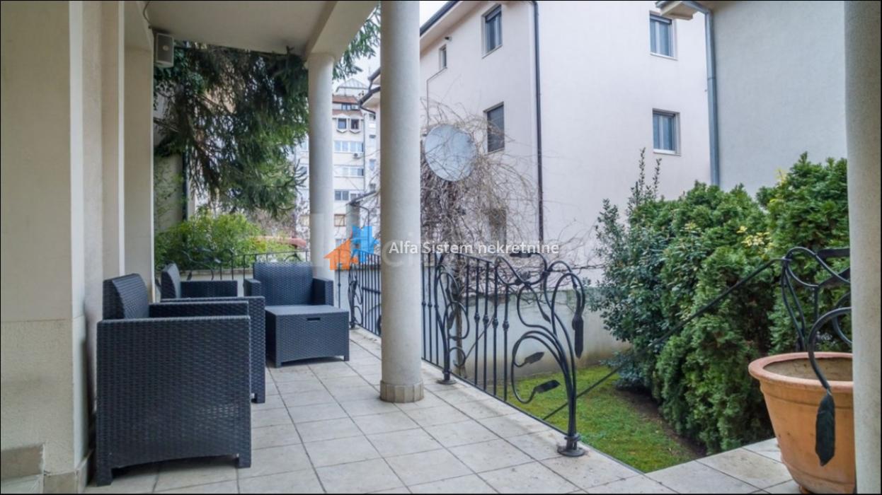 Izdavanje: Kuća 400 m², Banovo brdo – Beograd Izdavanje: Kuća 400 m², Banovo brdo – Beograd