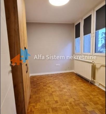Izdavanje: Trosoban stan 82 m², Novi Beograd – Beograd