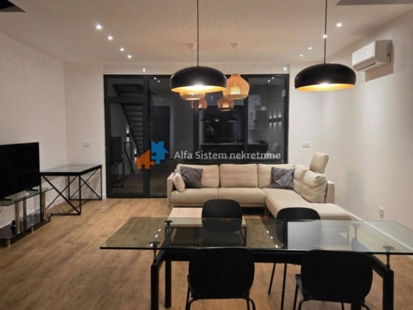 Izdavanje: Kuća 250 m², Savski venac – Beograd