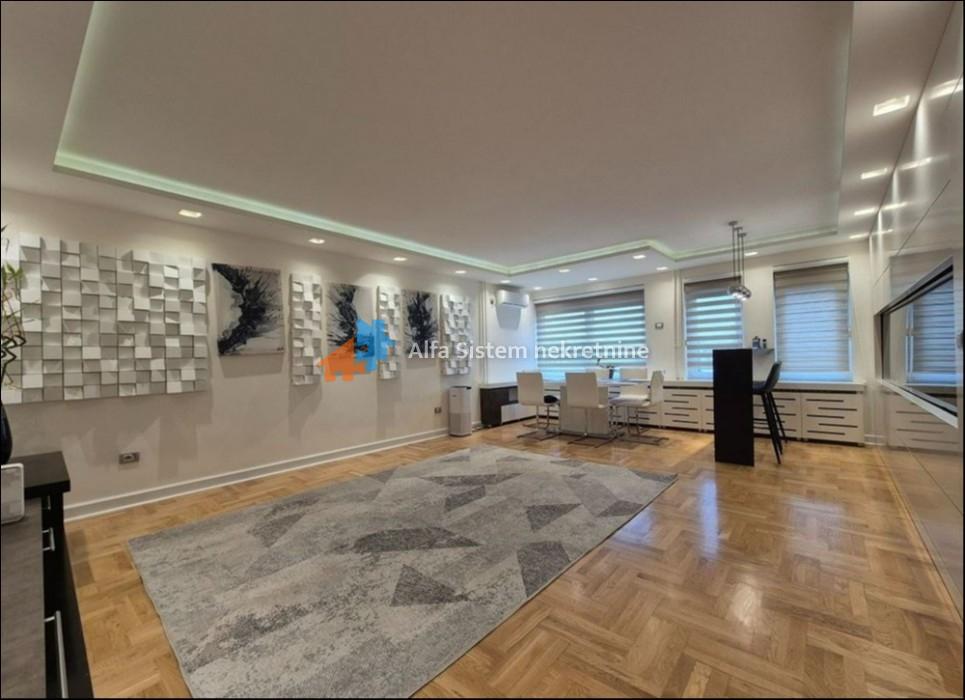 Izdavanje: Petosoban stan 150 m², Stari grad – Beograd