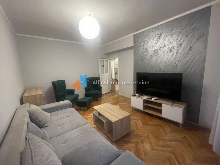 Izdavanje: Dvoiposoban stan 64 m², Savski venac – Beograd