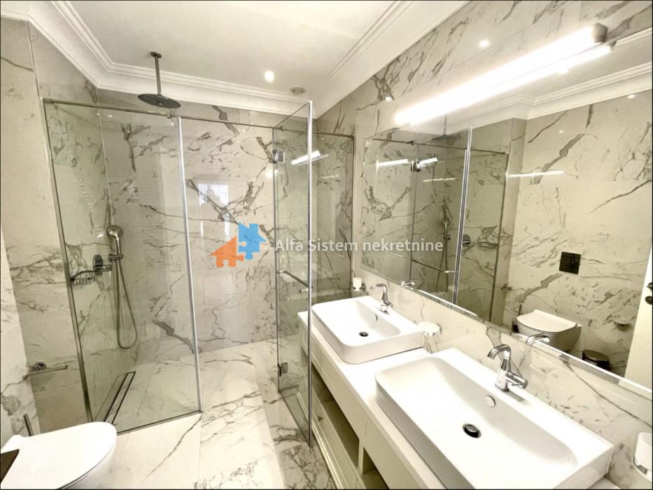 Izdavanje: Četvorosoban stan 123 m², Novi Beograd – Beograd