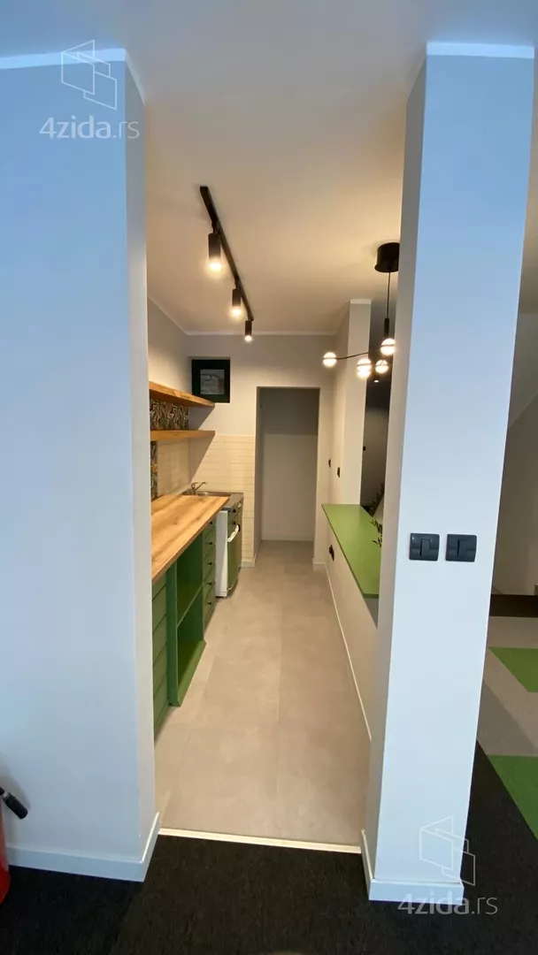 Izdavanje: Poslovni prostor 152 m², Voždovac – Beograd Izdavanje: Poslovni prostor 152 m², Voždovac – Beograd