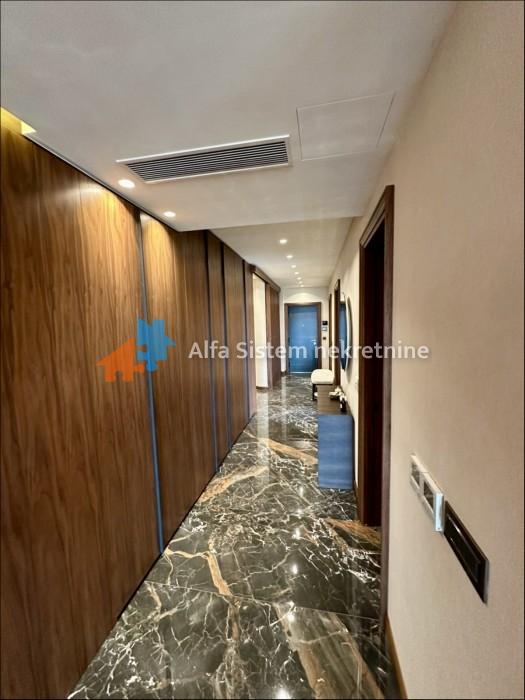 Izdavanje: Petosoban stan 350 m², Vračar – Beograd
