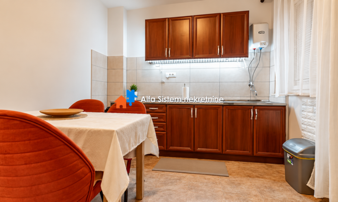 Izdavanje: Dvosoban stan 65 m², Savski venac – Beograd