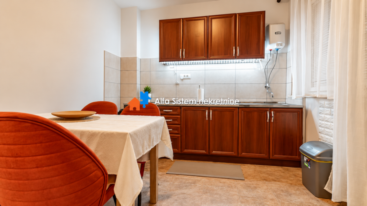 Izdavanje: Dvosoban stan 65 m², Savski venac – Beograd Izdavanje: Dvosoban stan 65 m², Savski venac – Beograd
