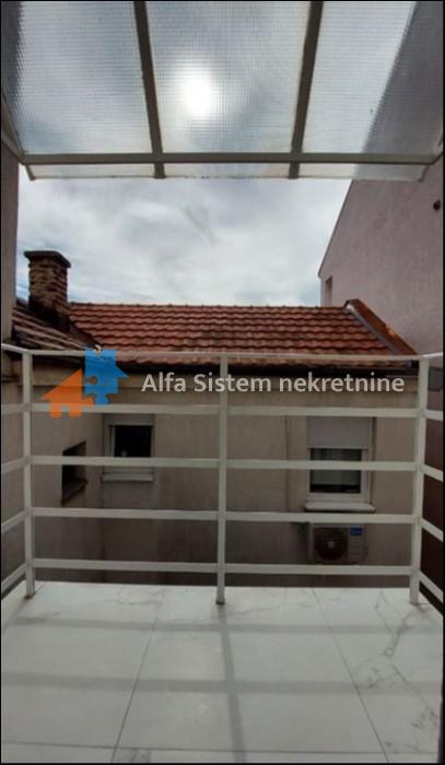 Izdavanje: Jednoiposoban stan 38 m², Vračar – Beograd