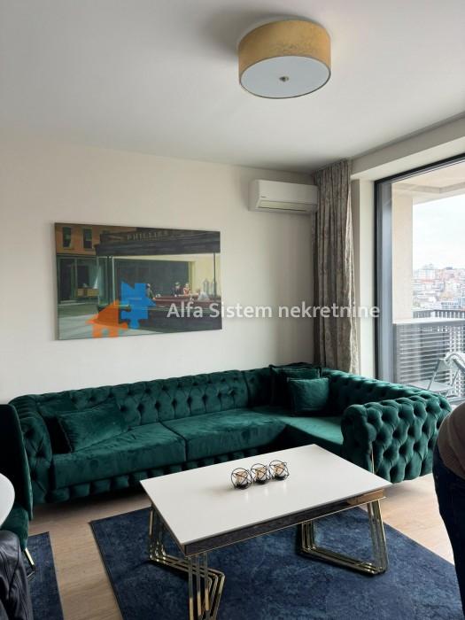 Izdavanje: Trosoban stan 77 m², Beograd na vodi – Beograd