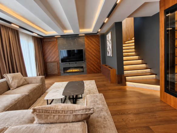 Izdavanje: Četvorosoban stan 275 m², Vračar – Beograd