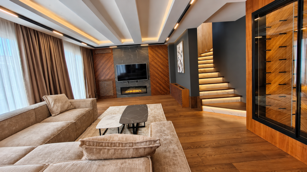 Izdavanje: Četvorosoban stan 275 m², Vračar – Beograd Izdavanje: Četvorosoban stan 275 m², Vračar – Beograd
