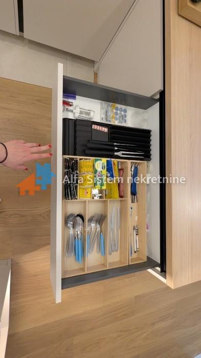 Izdavanje: Trosoban stan 73 m², Beograd na vodi – Beograd