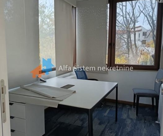 Izdavanje: Poslovni prostor 155 m², Savski venac – Beograd