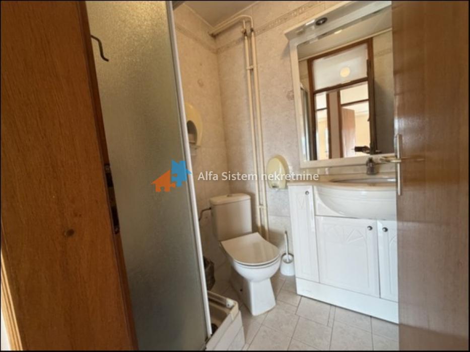 Izdavanje: Poslovni prostor 80 m², Stari grad – Beograd