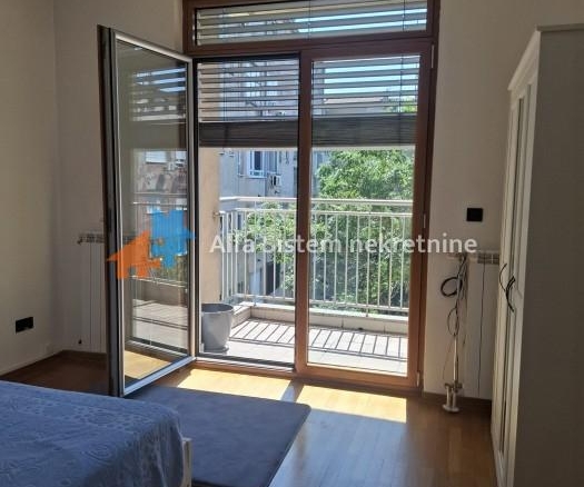 Izdavanje: Trosoban stan 100 m², Palilula – Beograd