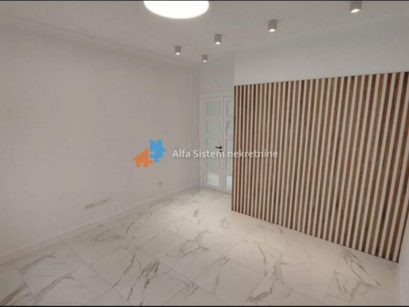 Izdavanje: Jednoiposoban stan 38 m², Vračar – Beograd