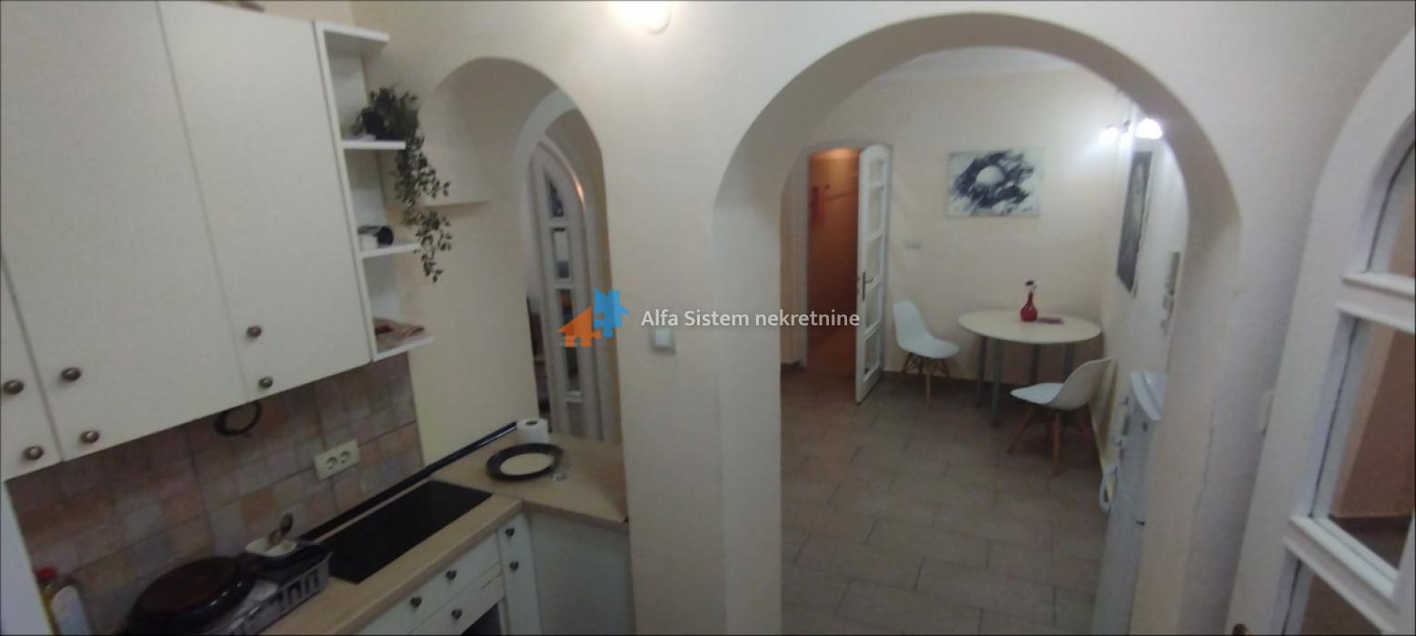 Izdavanje: Dvosoban stan 51 m², Vračar – Beograd Izdavanje: Dvosoban stan 51 m², Vračar – Beograd