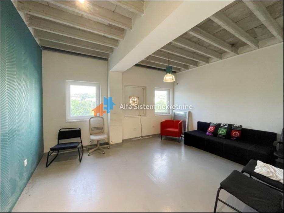 Izdavanje: Poslovni prostor 1000 m², Voždovac – Beograd