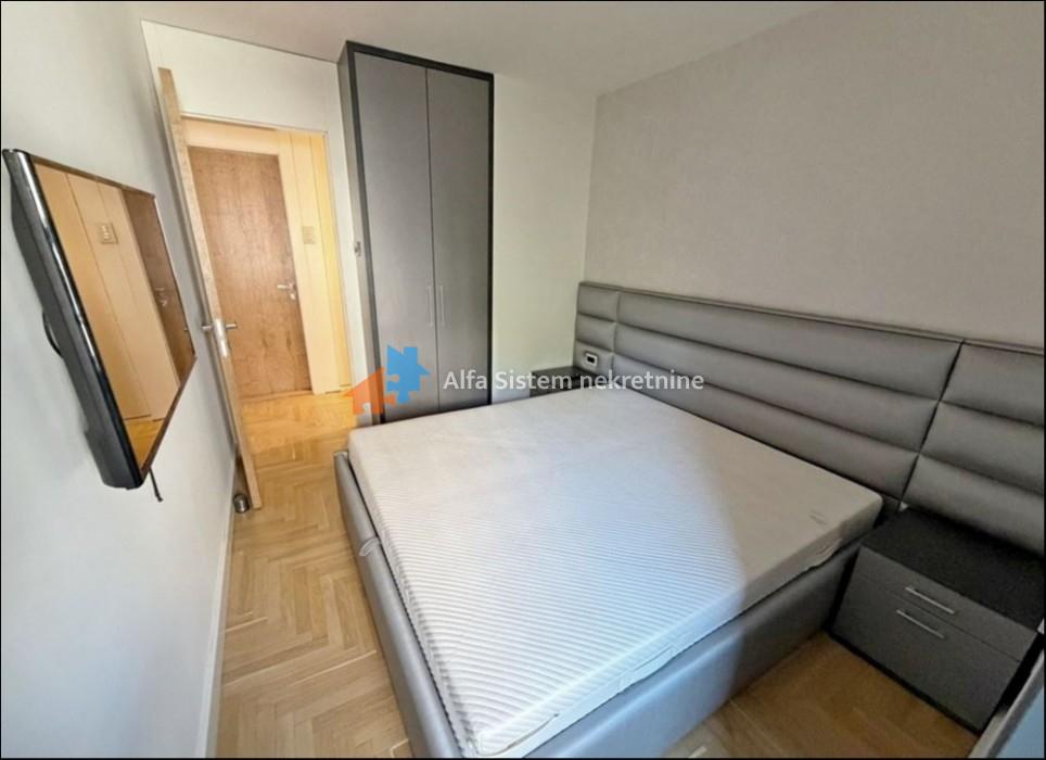 Izdavanje: Dvoiposoban stan 76 m², Čukarica – Beograd