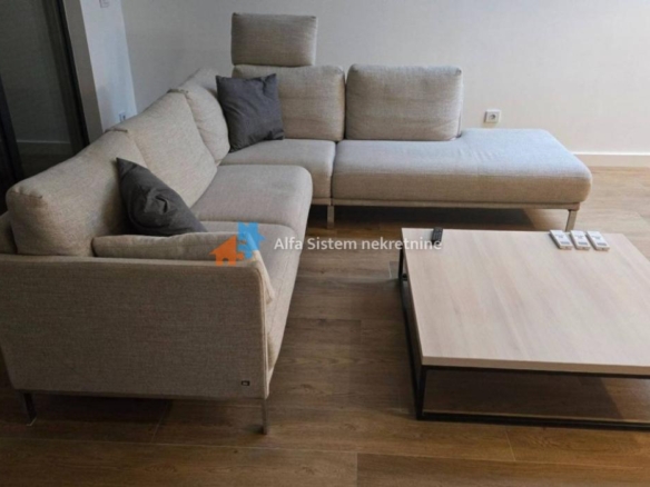 Izdavanje: Kuća 250 m², Savski venac – Beograd