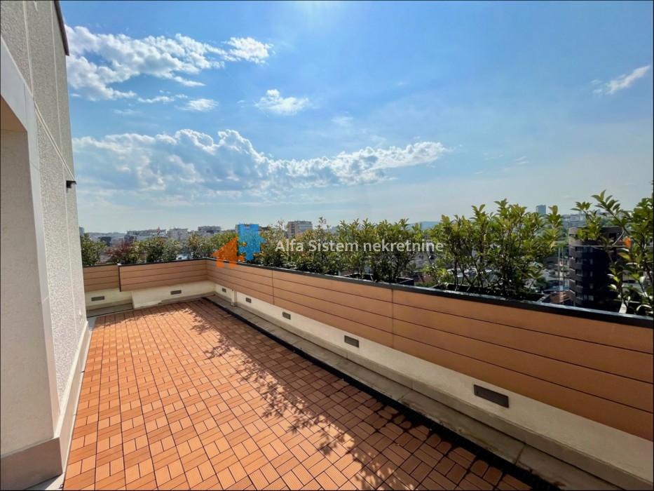 Izdavanje: Petosoban stan 240 m², Vračar – Beograd