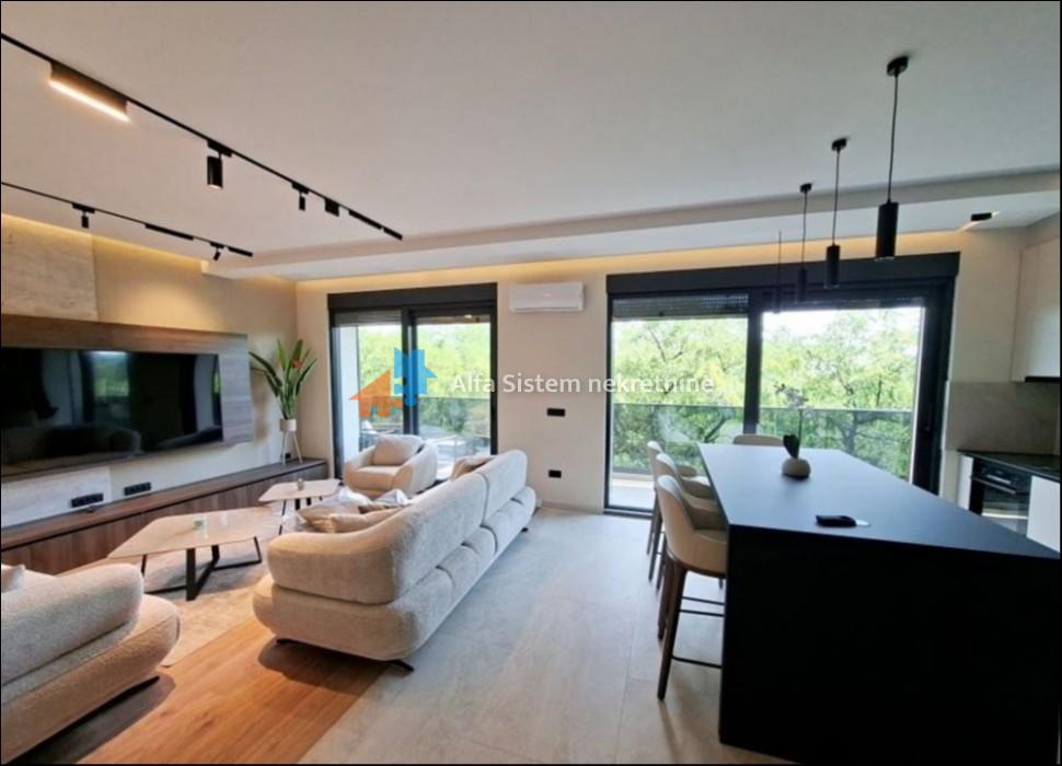 Izdavanje: Trosoban stan 82 m², Zvezdara – Beograd