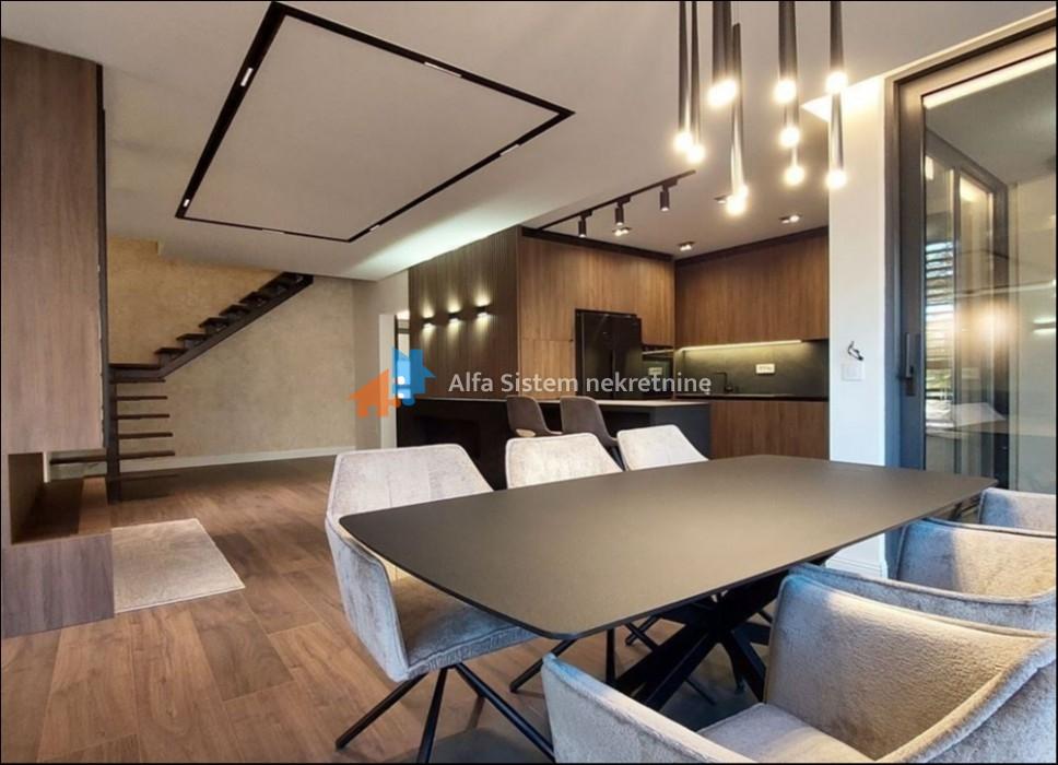 Izdavanje: Petosoban stan 197 m², Vračar – Beograd