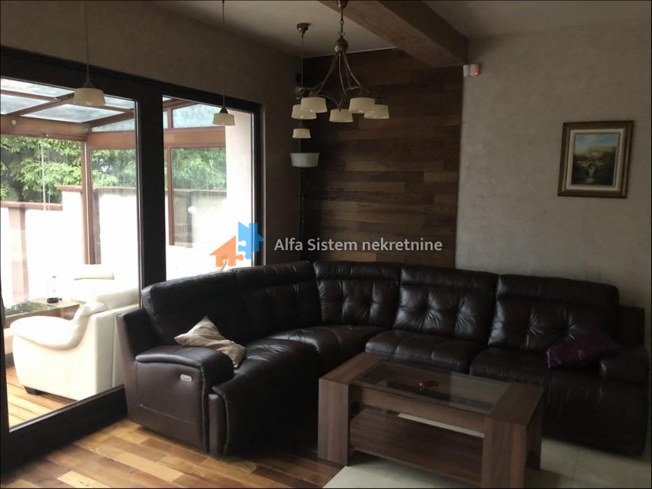 Izdavanje: Kuća 180 m², Zvezdara – Beograd