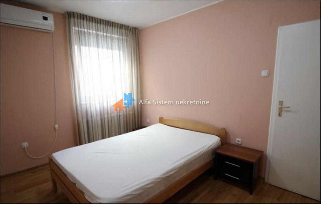 Izdavanje: Četvorosoban stan 127 m², Palilula – Beograd