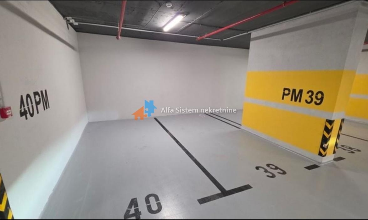 Izdavanje: Trosoban stan 95 m², Savski venac – Beograd