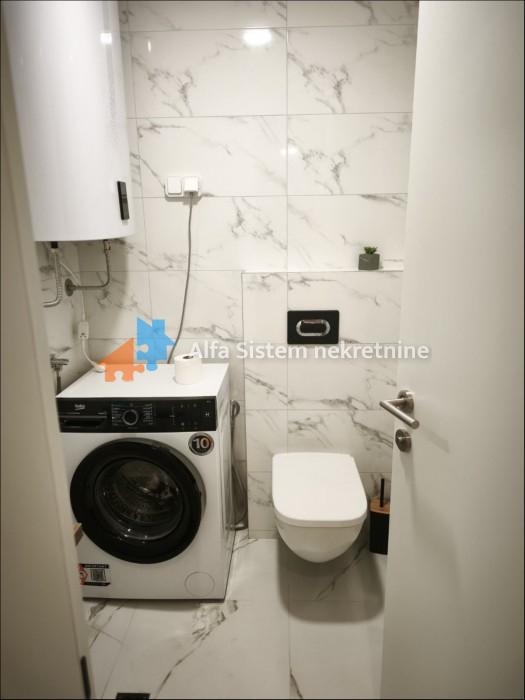 Izdavanje: Trosoban stan 72 m², Zemun – Beograd