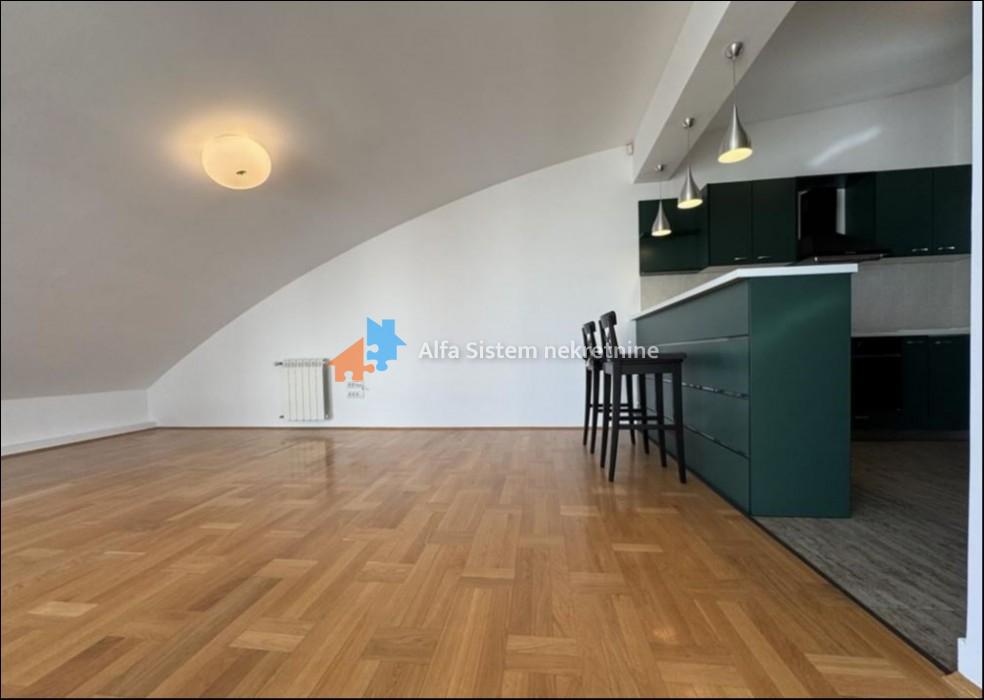 Izdavanje: Trosoban stan 170 m², Vračar – Beograd