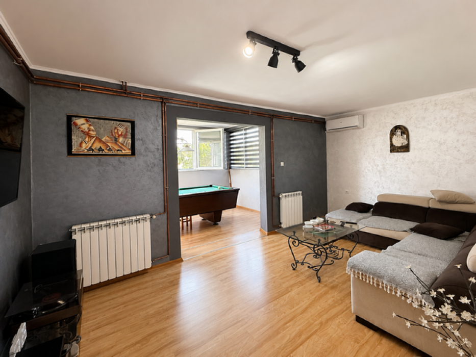 Prodaja: Kuća 220 m², Zvezdara – Beograd