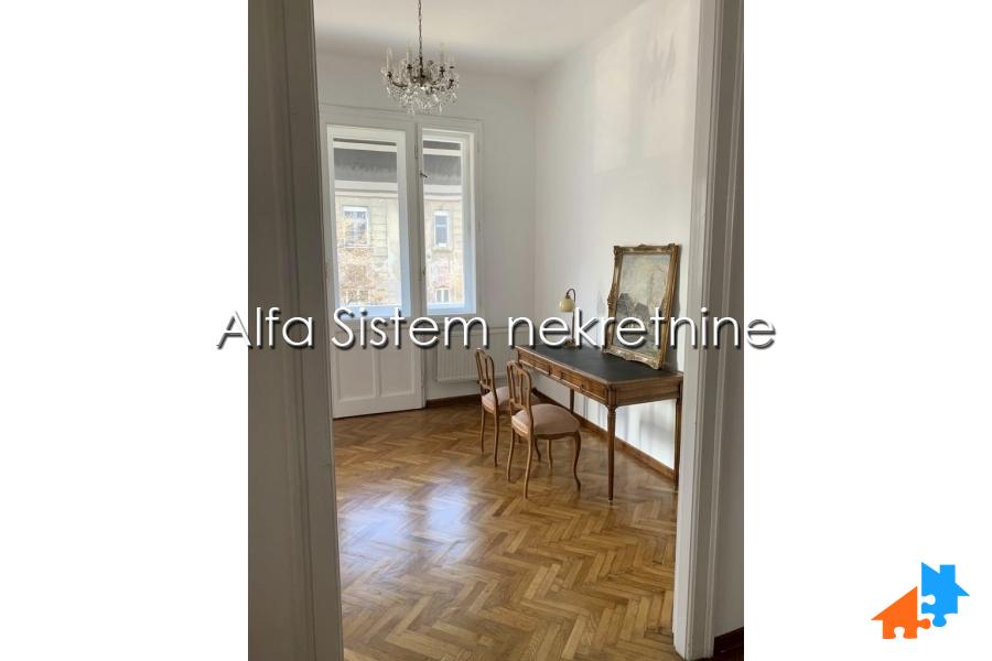 Izdavanje: Četvorosoban stan 133 m², Stari grad – Beograd