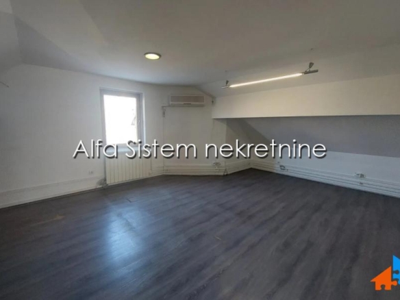 Izdavanje: Poslovni prostor 220 m², Zemun – Beograd