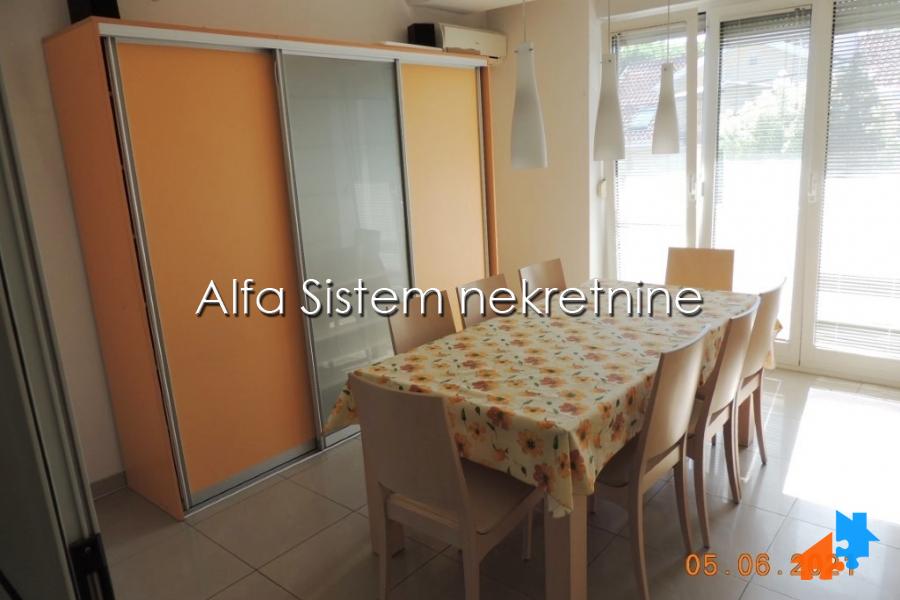 Izdavanje: Kuća 300 m², Banovo brdo – Beograd