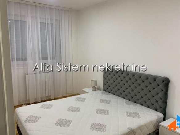 Izdavanje: Četvorosoban stan 95 m², Voždovac – Beograd