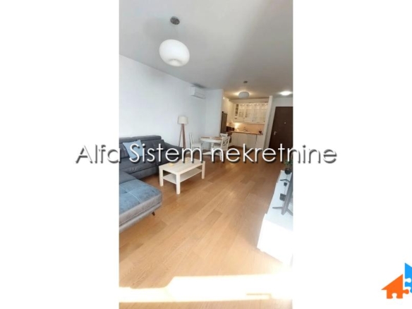Izdavanje: Dvosoban stan 55 m², Savski venac – Beograd