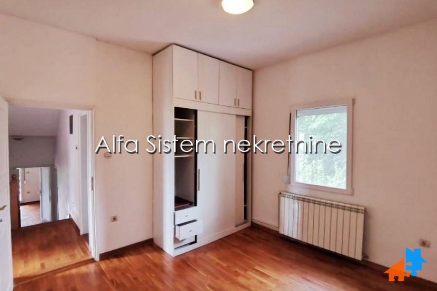 Izdavanje: Kuća 400 m², Savski venac – Beograd