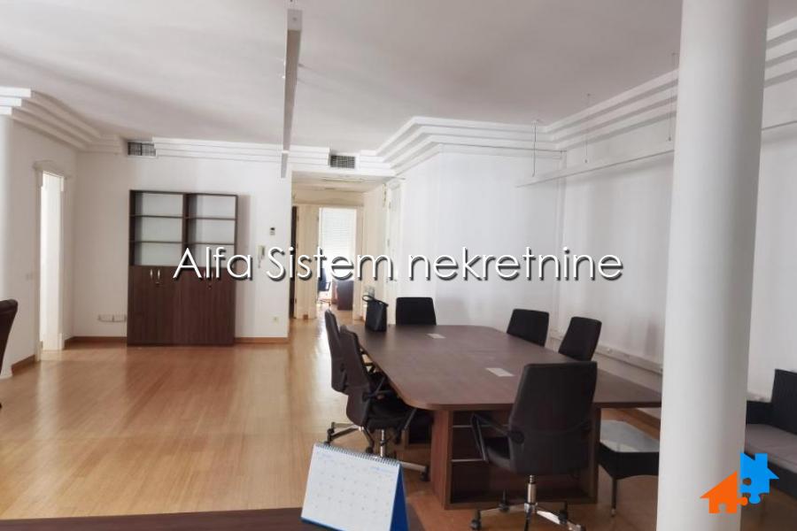 Izdavanje: Poslovni prostor 150 m², Savski venac – Beograd