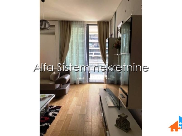 Izdavanje: Dvosoban stan 63 m², Savski venac – Beograd