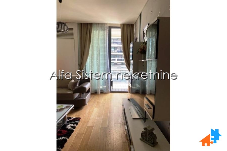 Izdavanje: Dvosoban stan 63 m², Savski venac – Beograd