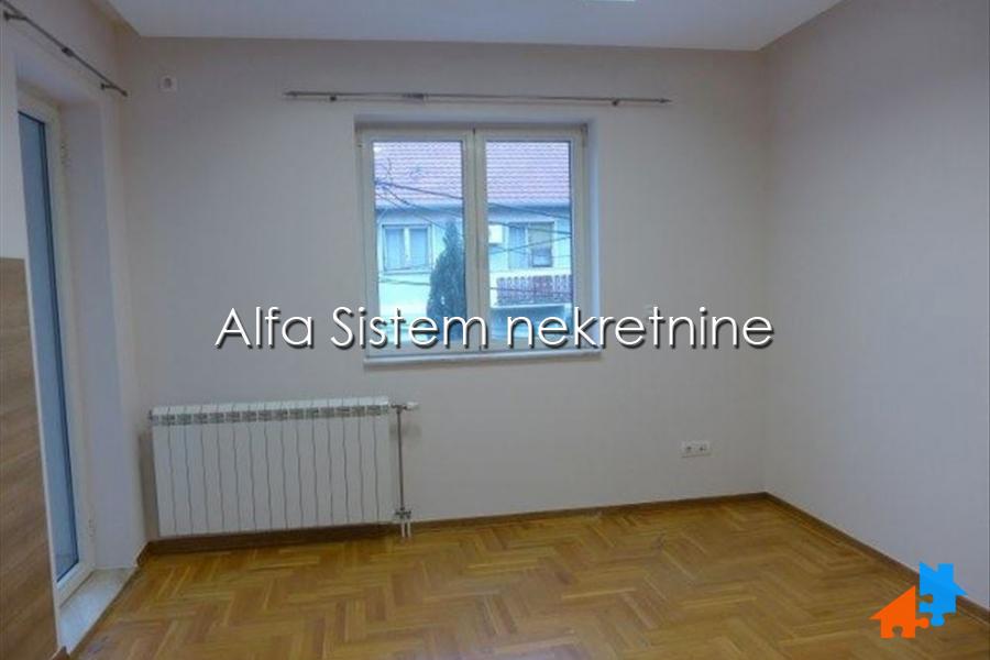Izdavanje: Kuća 400 m², Banovo brdo – Beograd
