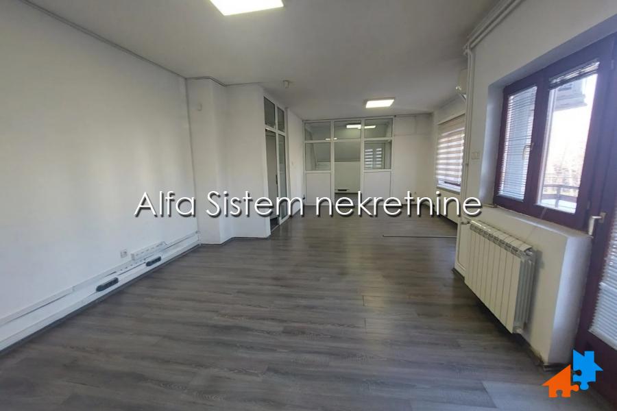 Izdavanje: Poslovni prostor 220 m², Zemun – Beograd