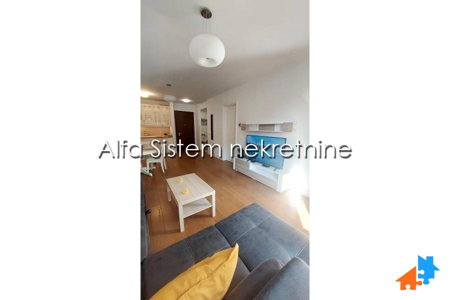 Izdavanje: Dvosoban stan 55 m², Savski venac – Beograd